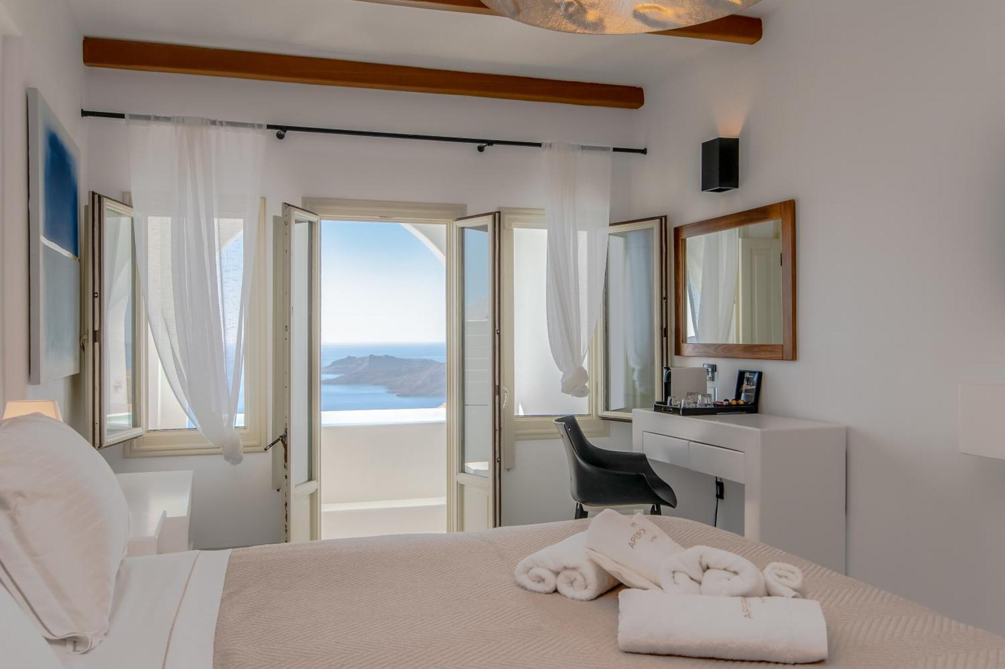 Apeiron Blue Santorini - Sustainable Adults Only 14 Plus Fira  Rum bild